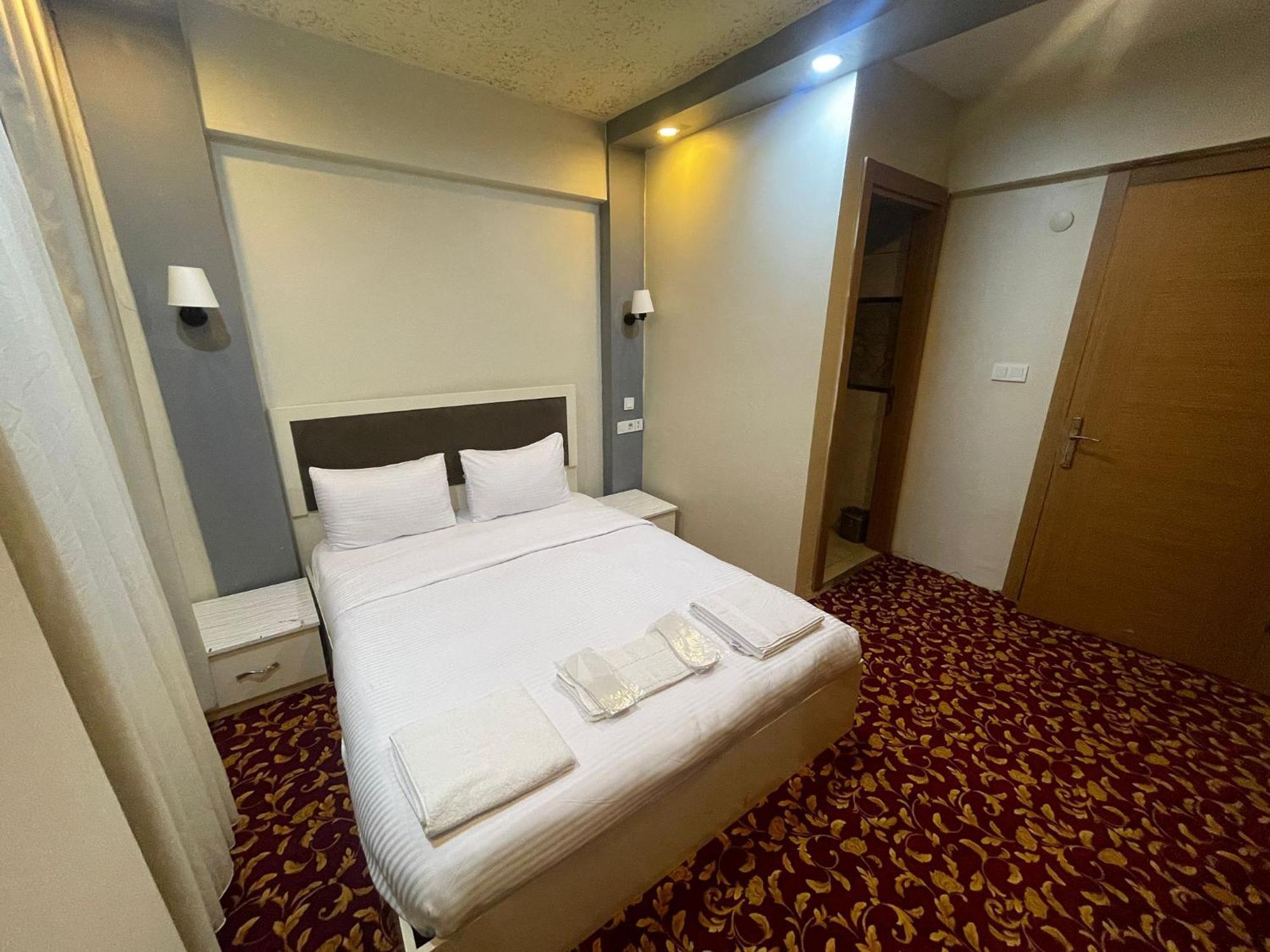 Ufuk Hotel Istanbul Exterior photo